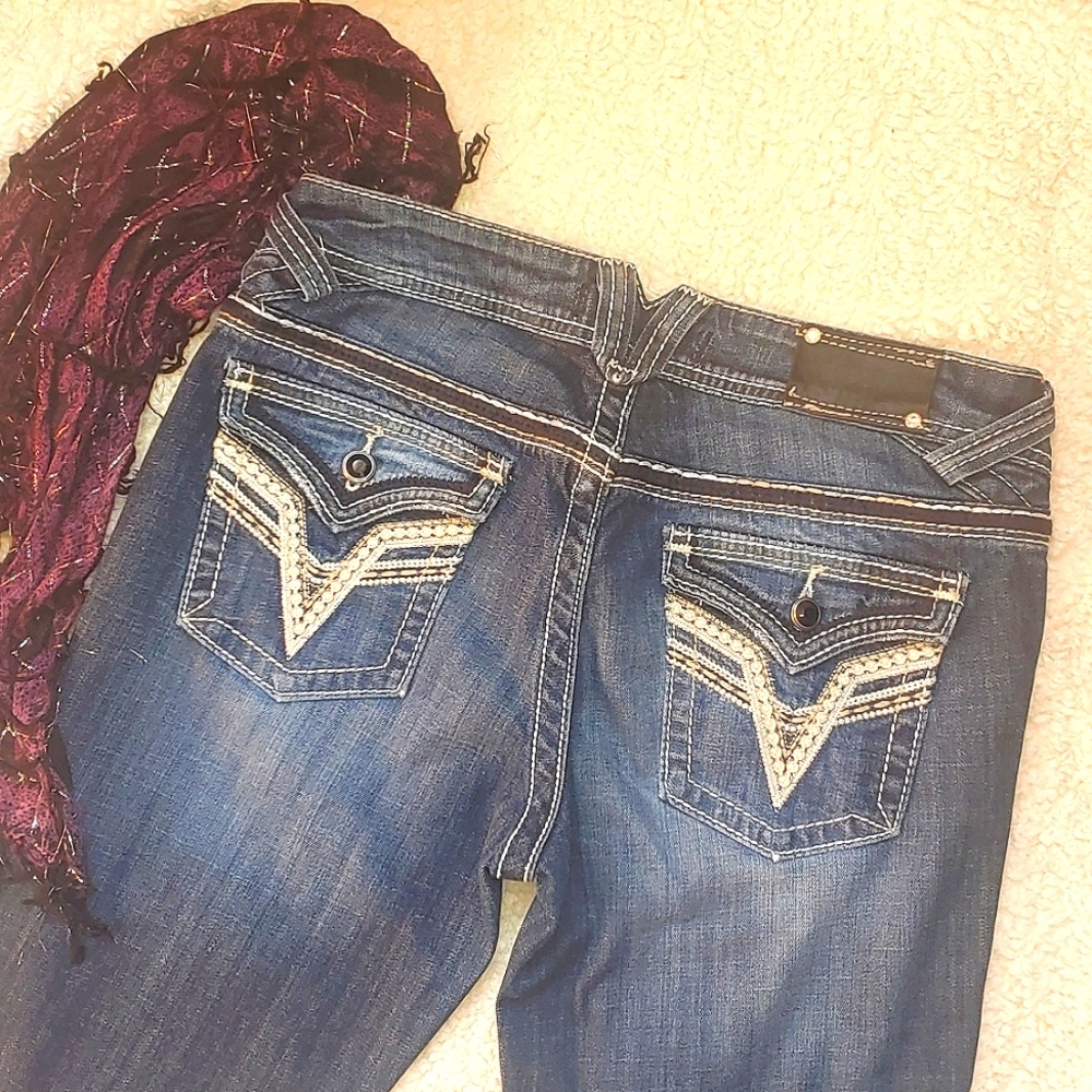 Woman's Vigoss Distressed Bootcut Jeans